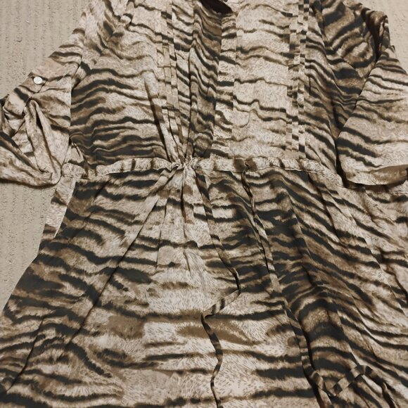 Dots Dress 👗 🧡 - Picture 3 of 9